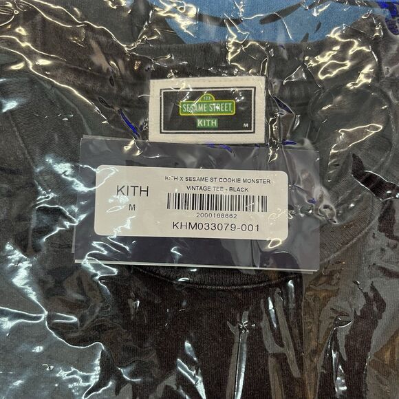 Kith for Sesame Street Cookie Monster Vintage Tee in Black T-Shirt Size M NWT - Picture 8 of 8